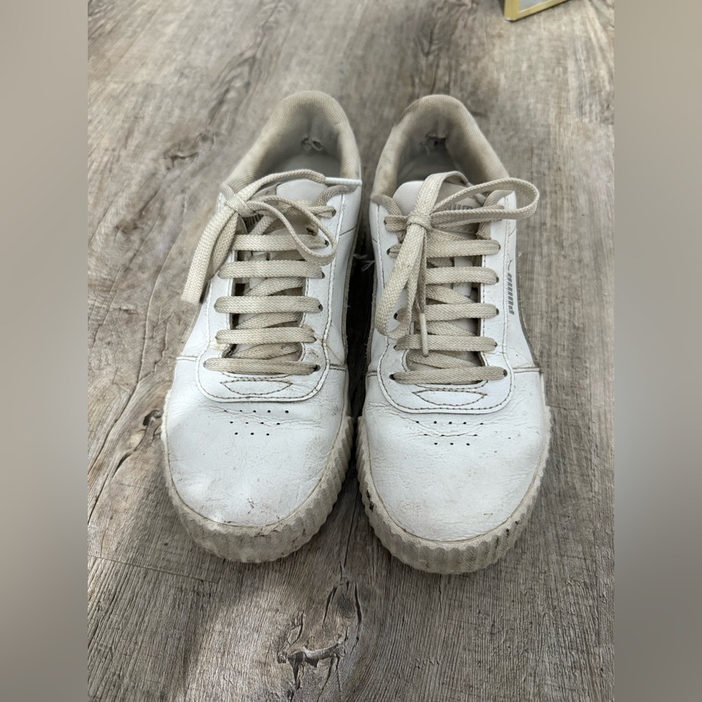 Women’s puma sneakers